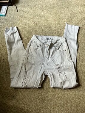 Women's White Distressed Skinny Jeans - High Rise Stretch